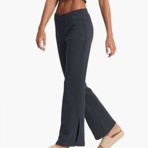 Vuori Sedona wide leg sweatpants. Color charcoal. 27” inseam.